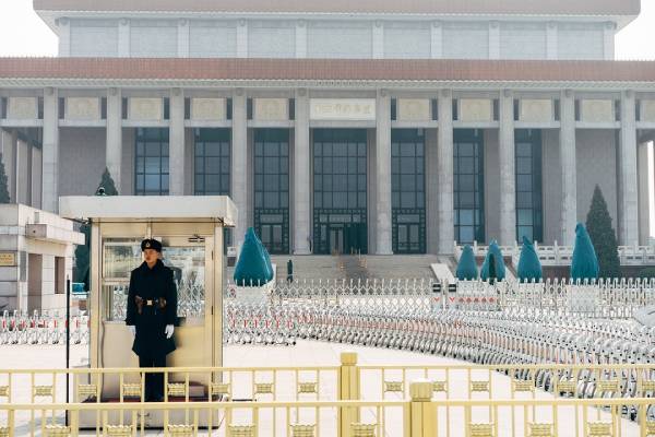Choosing the Right Security Guard Company: A Practical Framework